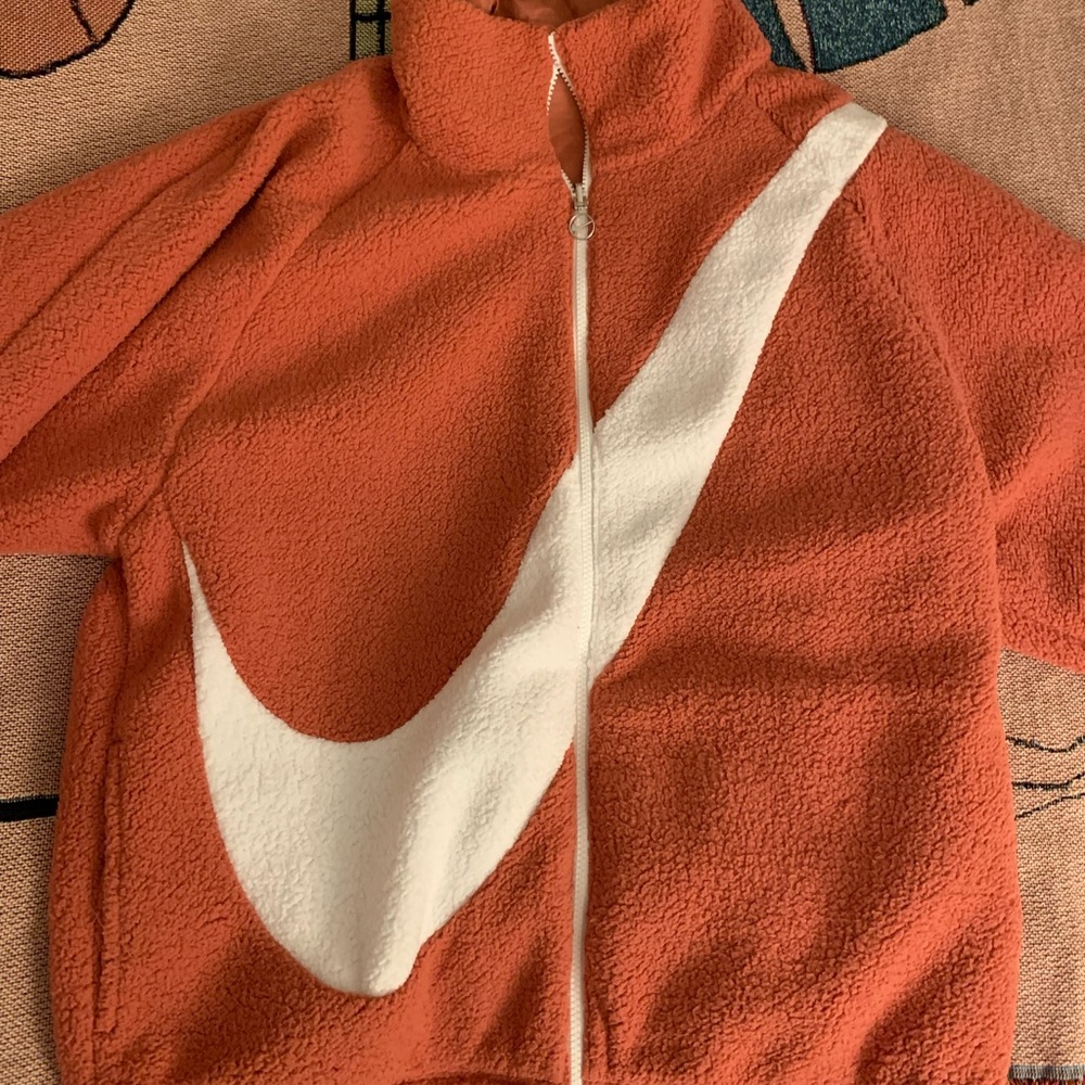 Nike pink reversible sherpa fleece extra small nwt